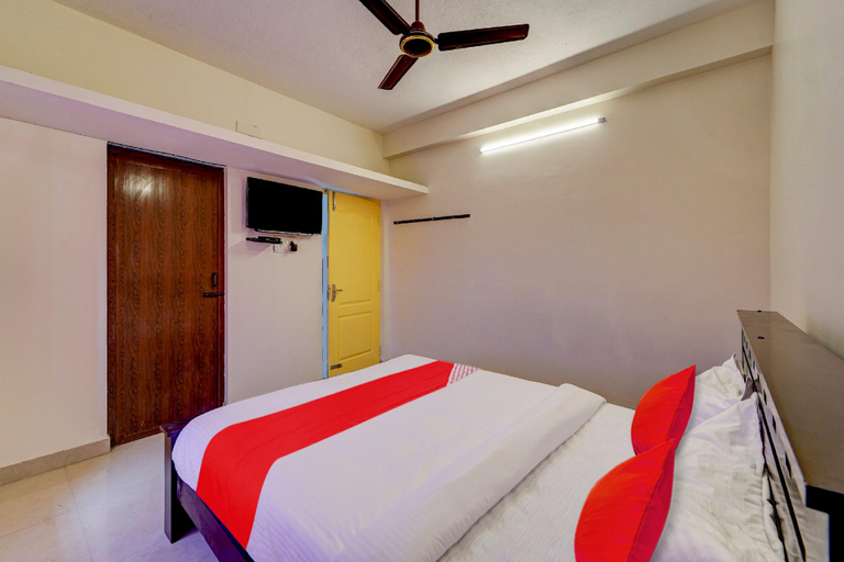 Bedroom 3, Hotel O Senthamizh Residency, Kancheepuram