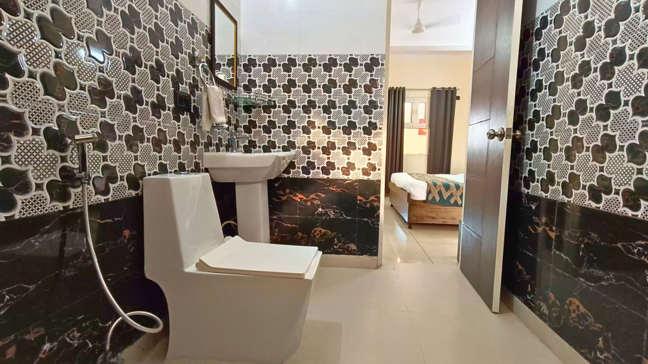 Bathroom 4, White House Country Inn, Jhajjar