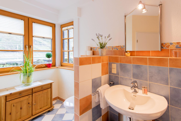 Bathroom 2