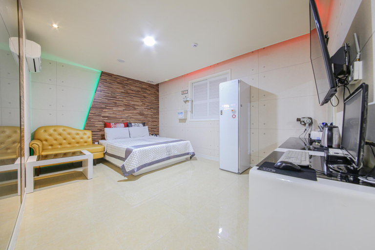Bedroom 2, Gwangju Cheomdan Suwan, Gwangsan