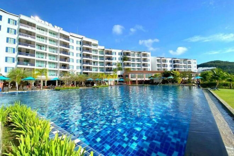 Exterior 26