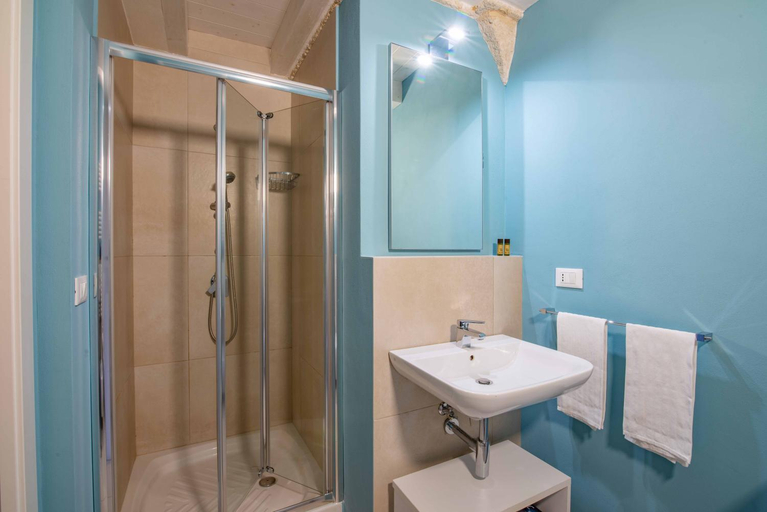 Bathroom 4, Al Giardino Del Nespolo, Bari