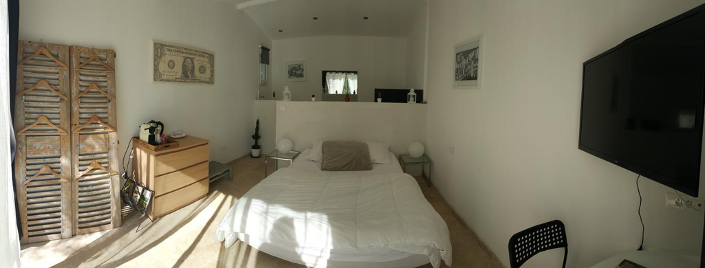 Others 3, Chambre blanche, Gard