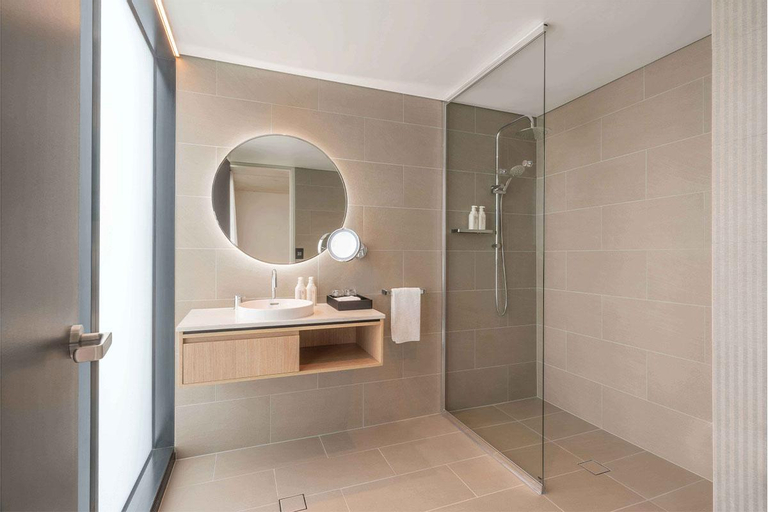 Bathroom 10