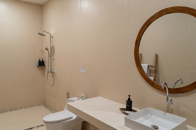Bathroom 9
