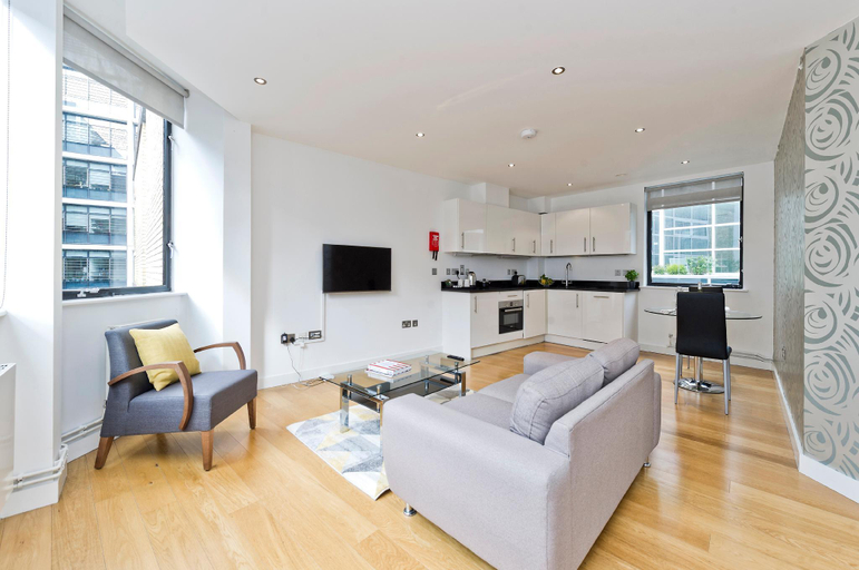 Public Area, Red Lion Court by City2Stay, London
