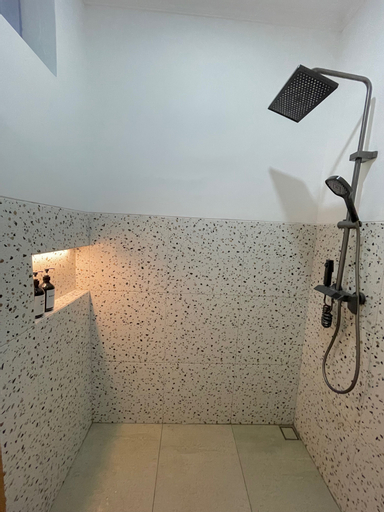 Bathroom 4