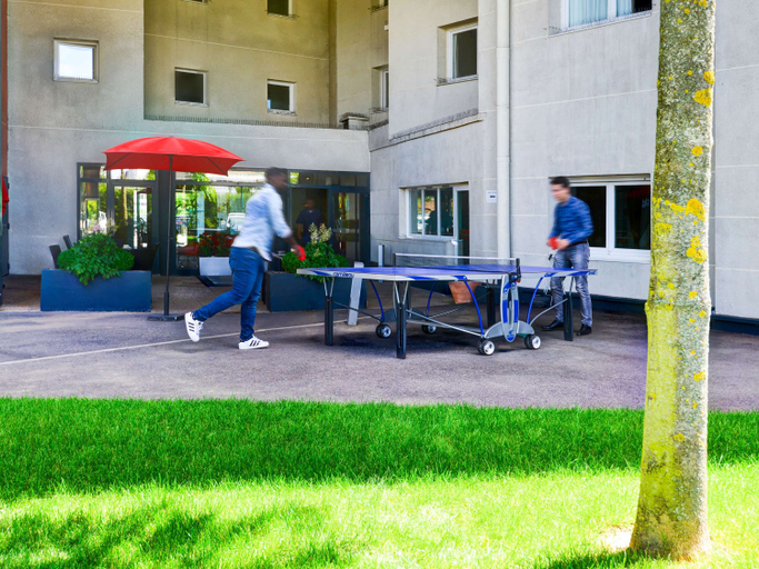 Exterior & Views 2, ibis budget Orly Chevilly Tram 7, Val-de-Marne