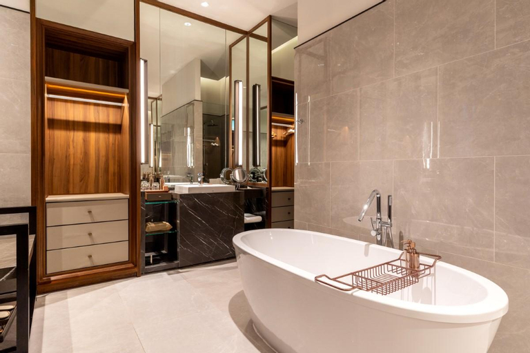 Bathroom 29