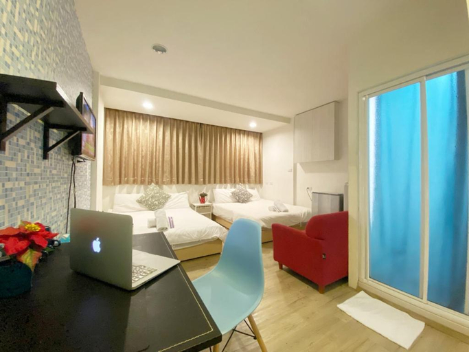 Others 4, 17 Fengjia Accommodation, Taichung