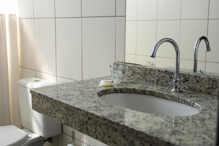 Bathroom, Abudi Palace Hotel, Cuiaba