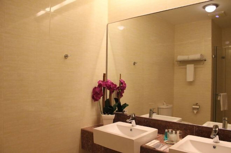 Bathroom 4