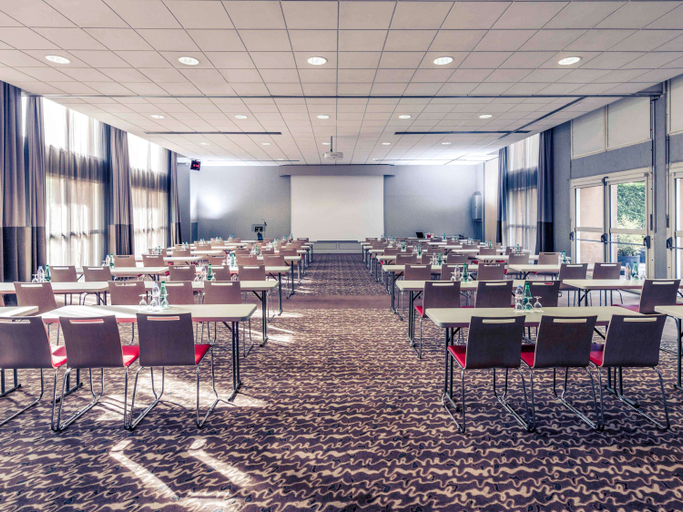 Business Facilities
