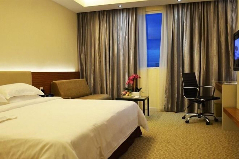 Bedroom 12