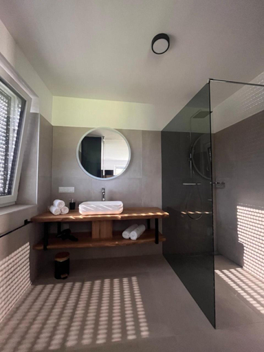Bathroom 3, Privatzimmer Haus Waltraud am Turnersee, Völkermarkt