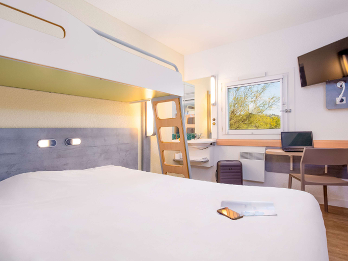 Bedroom 3, ibis budget Fréjus Saint Raphael Capitou A8, Var
