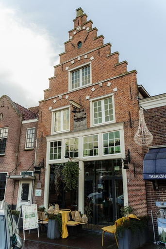 Others 5, Bed bij Bistro, Medemblik