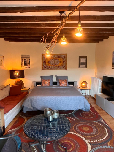 Bedroom 2, Le Clos des Vignes, Eure