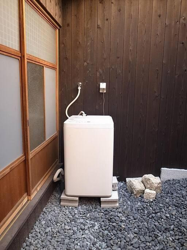 Bathroom, Higashi Matsuyacho West, Kyoto