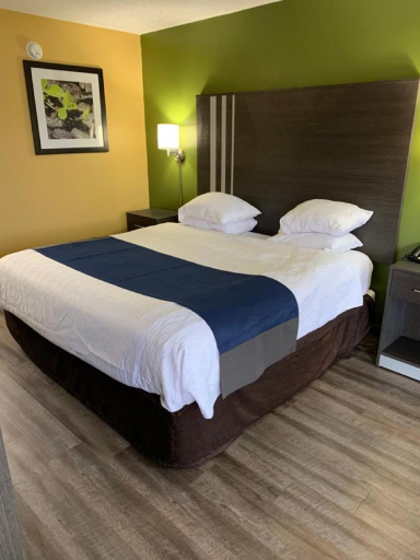 Bedroom 3, Baymont by Wyndham Selma, Dallas