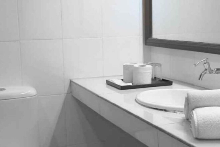 Bathroom 9
