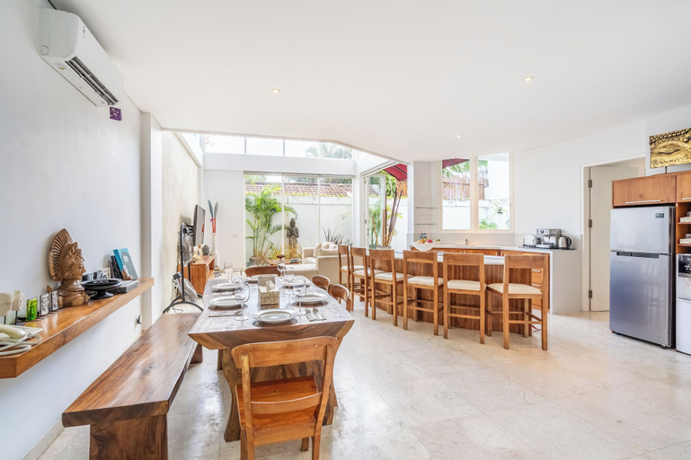 Dining Room 12