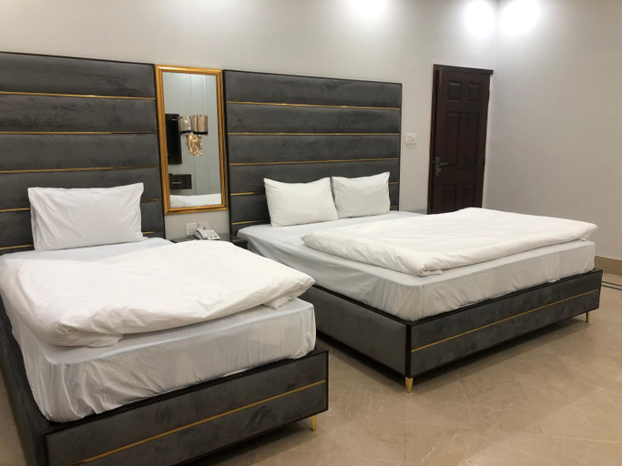 Others 2, Hotel Five Season Lahore, Lahore