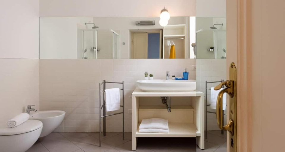 4, Russomanno Apartments, Como