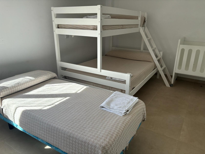 Bedroom 2, Albergue El Muro, Teruel