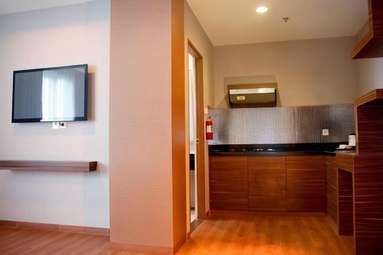 Dining Room 21