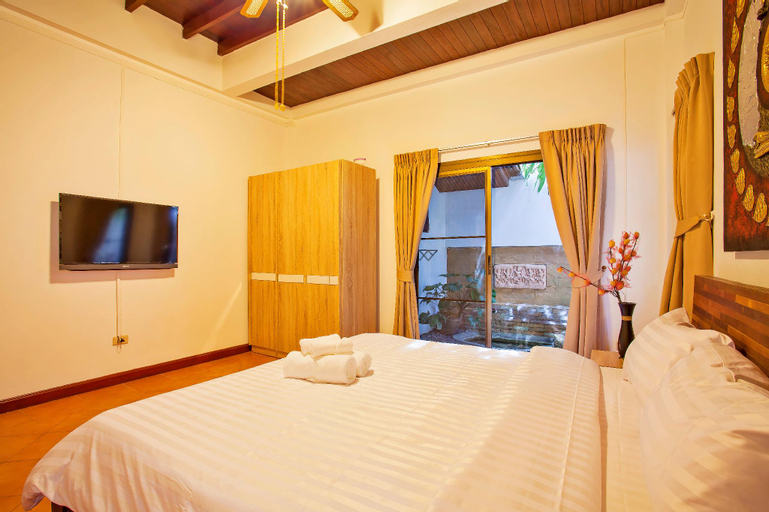Unique Thai Style 4BR Pool Villa Nikkie, Phuket Island