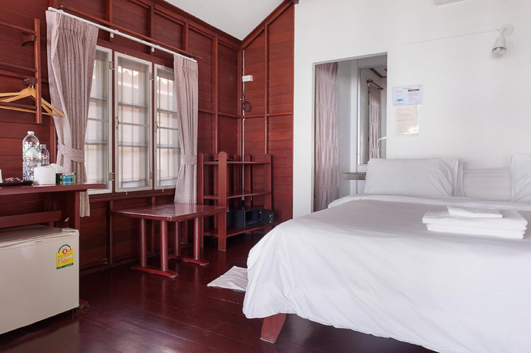 Bedroom 12