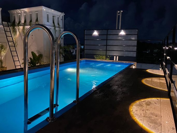 Swimming Pool 5