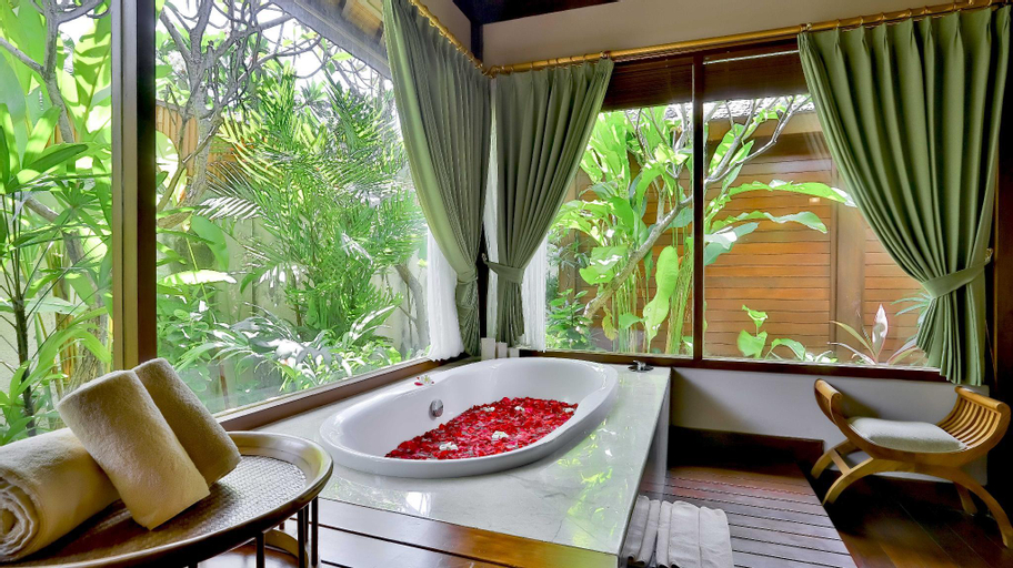 Bathroom 16