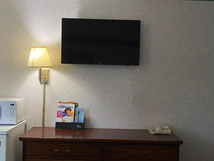 Others 5, Americas Inn Bardstown, Nelson