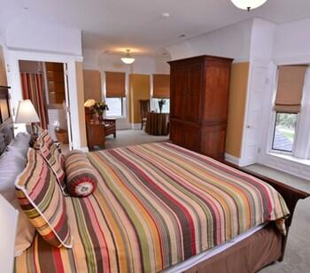 Bedroom 23