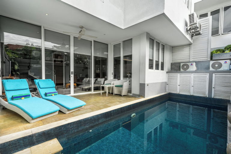 Swimming Pool 15