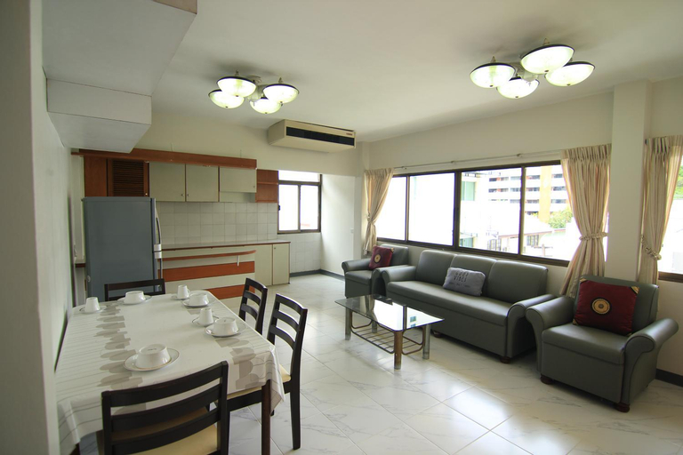 3, Manoo House H, Ratchathewi