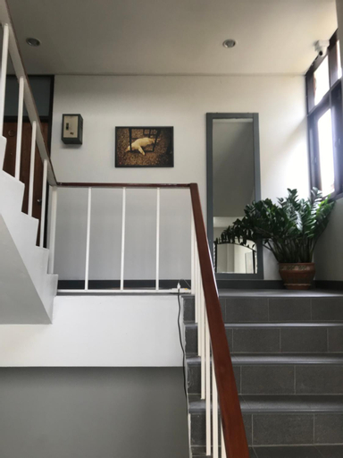 2, Manoo House H, Ratchathewi