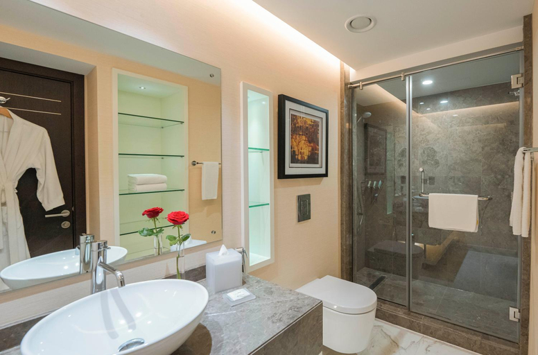 Bathroom 5, The Galleria Residence, Hyatt Regency Dubai, Dubai