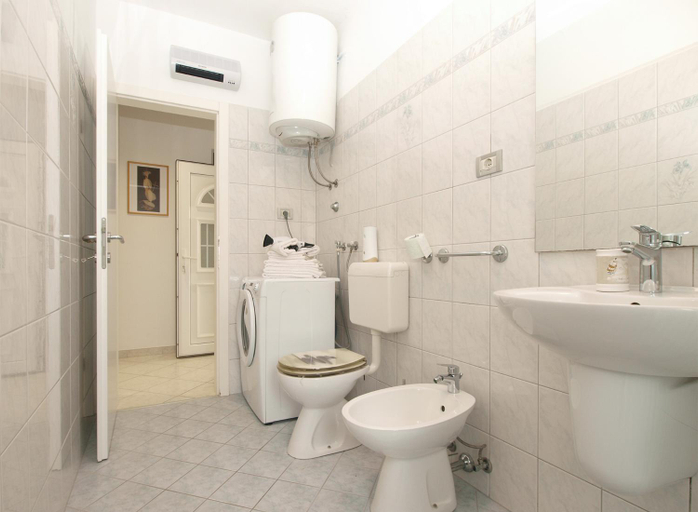 Bathroom 3, Villa 2103, Pula