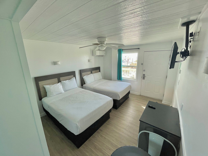 Bedroom 3, Ocean Crest Motel, Brunswick