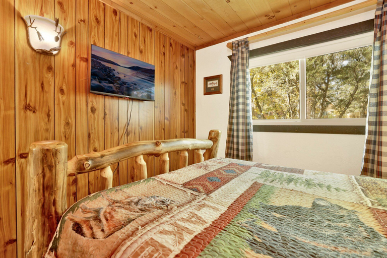Bedroom 4, Holmes Away From Home #2485, San Bernardino
