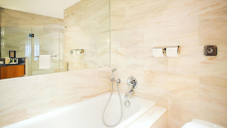 Bathroom 29