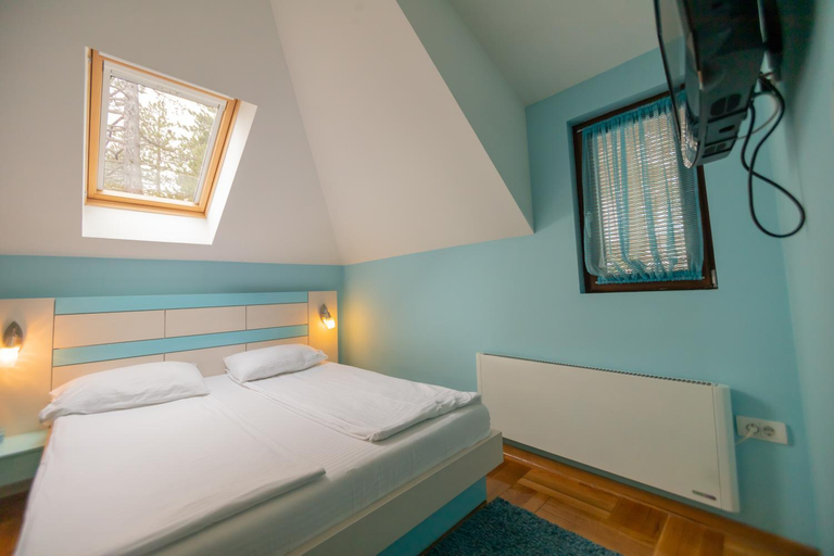 Others 3, Apartmani Bella vita, Čajetina