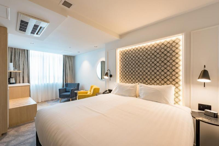 Bedroom 18
