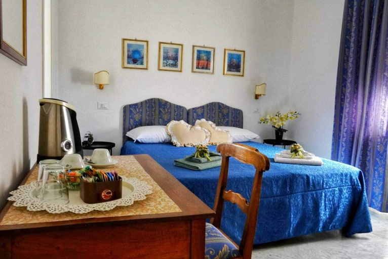 Bedroom 3, B&B Myosotis, Pisa