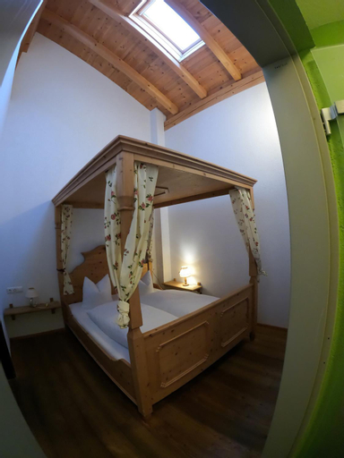 Bedroom 2, Chalet Enthofer, Kufstein