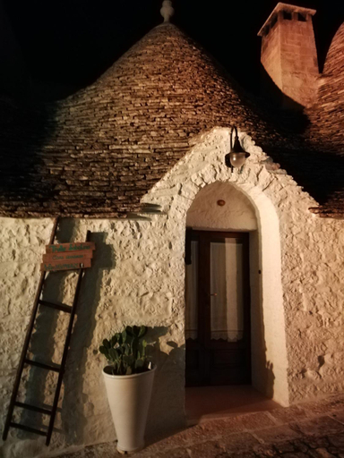 Others 5, Luxury Trulli Sabotino 48, Bari