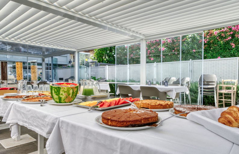 Food & Drinks 5, Horizon Suites, Palermo